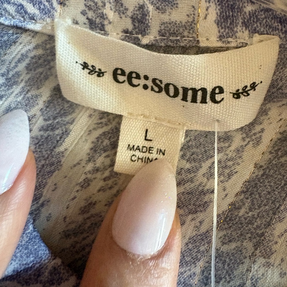 eesome Bubble Sleeve Button-Down Top - image 4